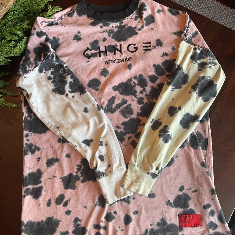 CHNGE Long-Sleeved Organic Cotton Tie Dye Shirt - Picture 3 of 13